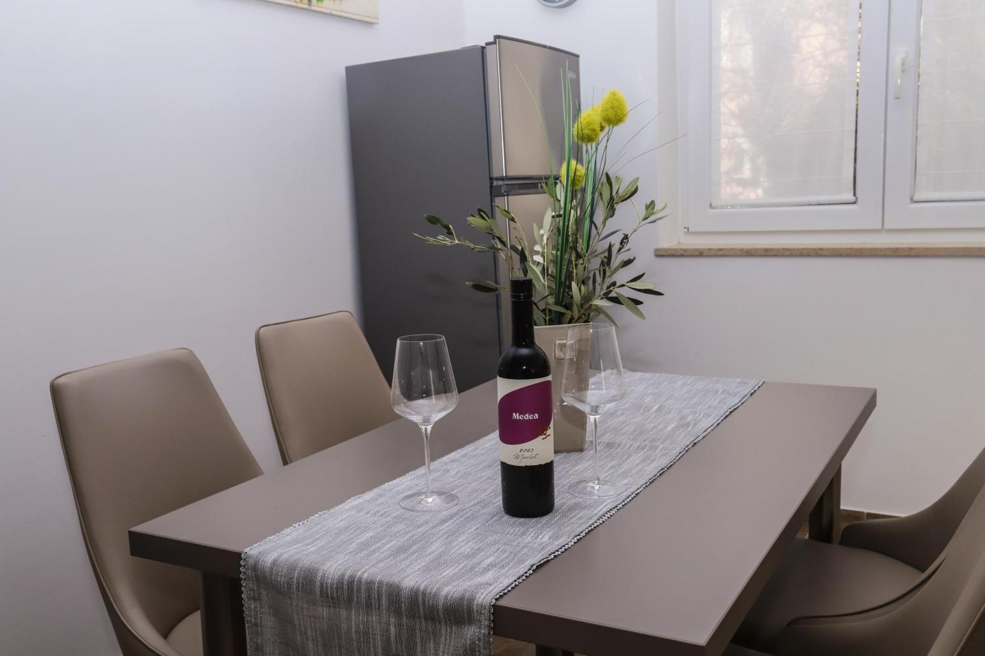 Apartment Pical *